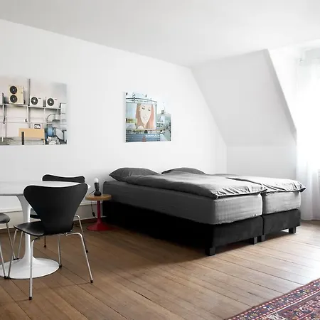 Fleury's Guest house *
